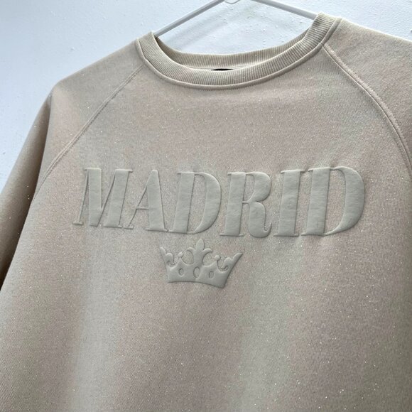 Planet Heart Madrid Spain Sweatshirt XS Oversize Crewneck Glitter Beige NWT - Picture 3 of 8